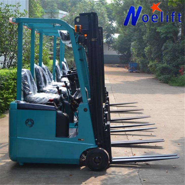 Chariot élévateur à mât rétractable électrique Fourches réglables