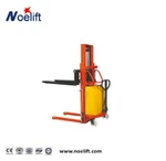 Gerbeur semi-électrique à moteur externe