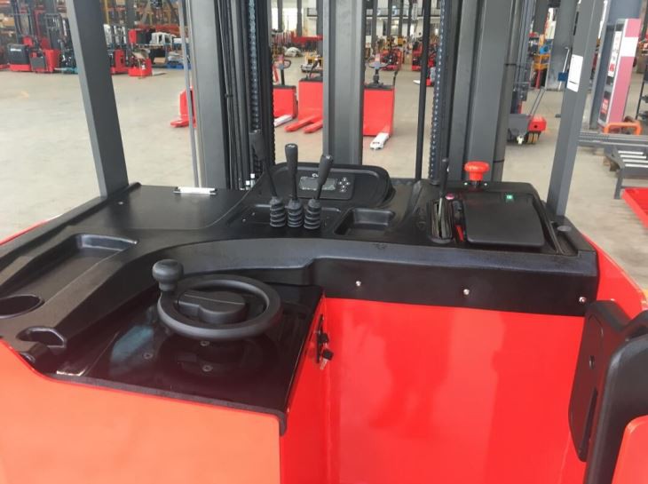 Customized 3 Way VNA Narrow Aisle Forklift Truck Electric Stacker Load Capacity 1500kg Lifting Height 9000mm
