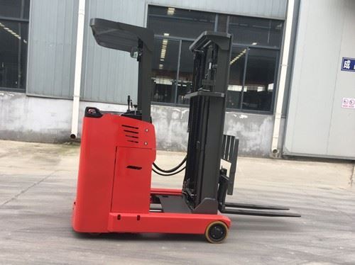 warehouse Equipments manufacturers