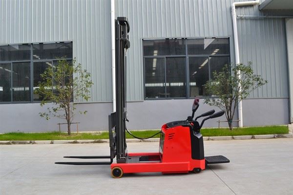 1500kg factory Electric Reach Stacker Handle Type