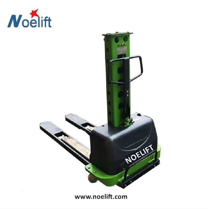 Chariot élévateur portatif 500 kg gerbeur à chargement automatique en vente