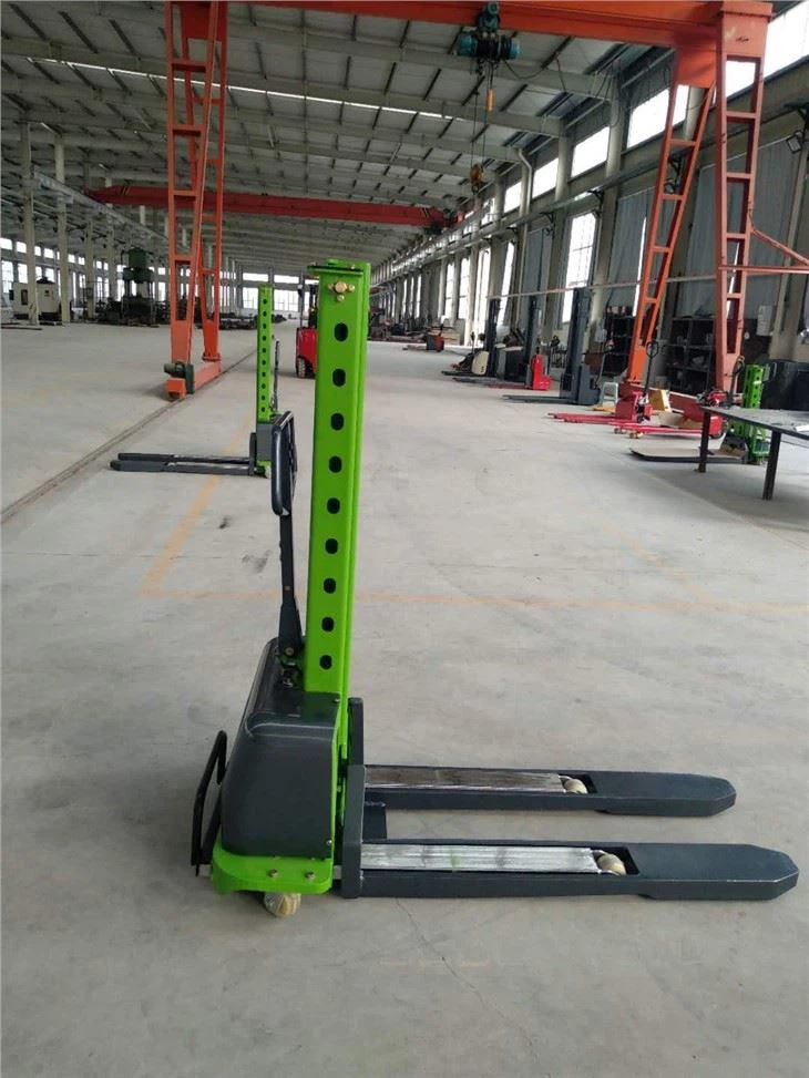 Small  500kg 0.8m-1.3m Semi Electric Pallet Stacker